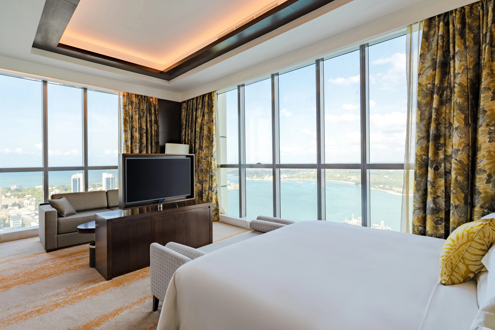 Foto - Johari Rotana Hotel
