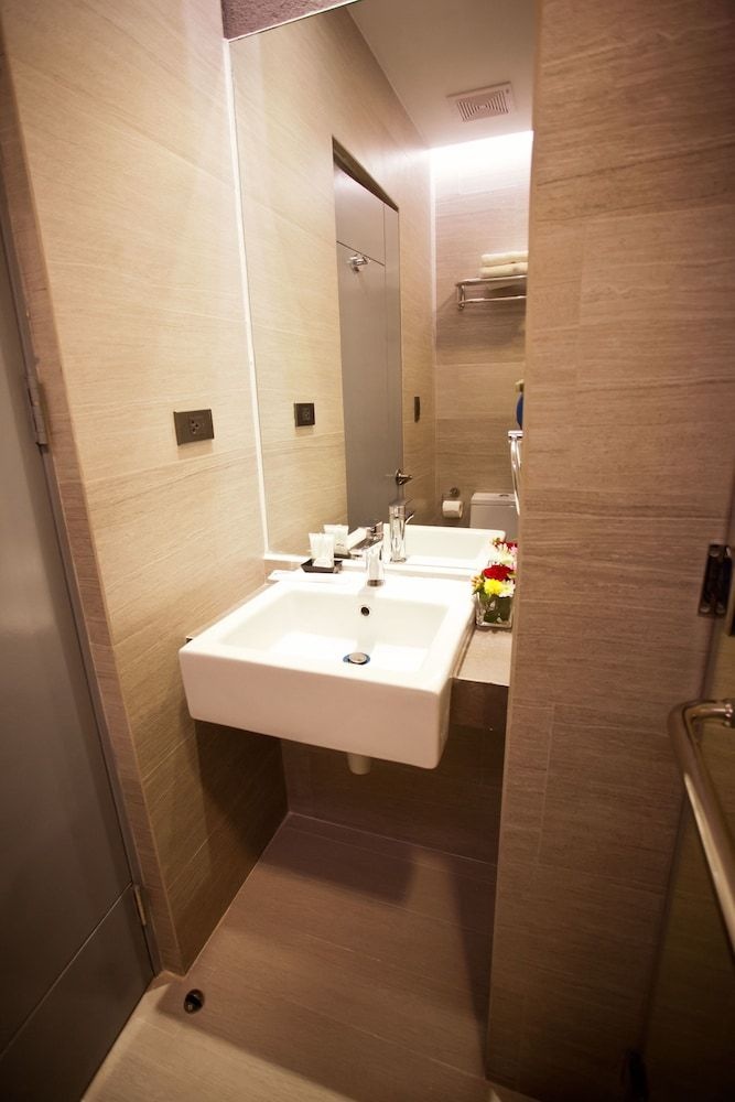 Embassy Hotel