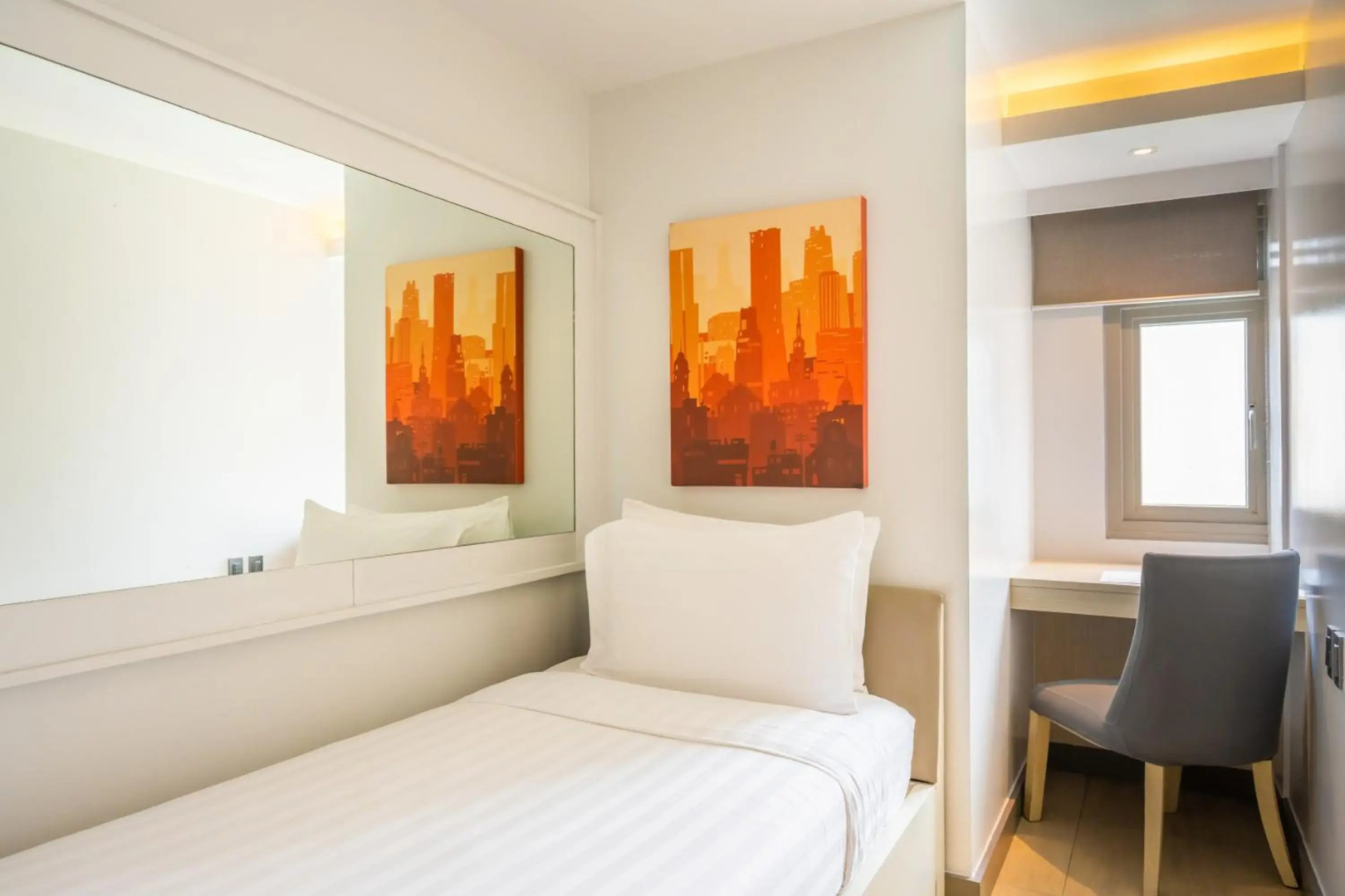 Foto - The Mini Suites Eton Tower Makati