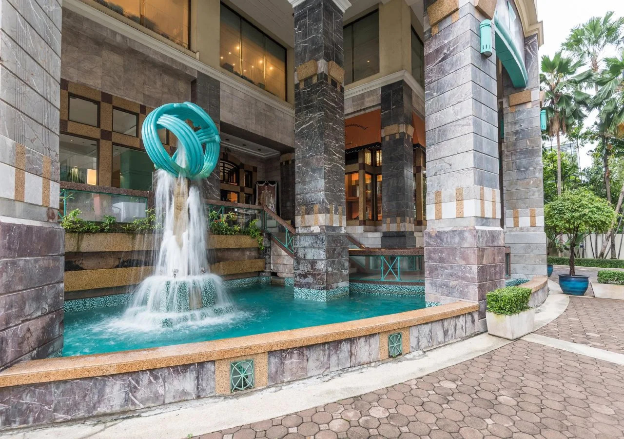 Photo - Radisson Hotel Chateau de Bangkok