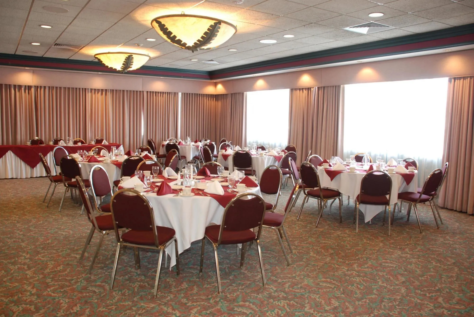 Photo - Oakland Airport Executive Hotel