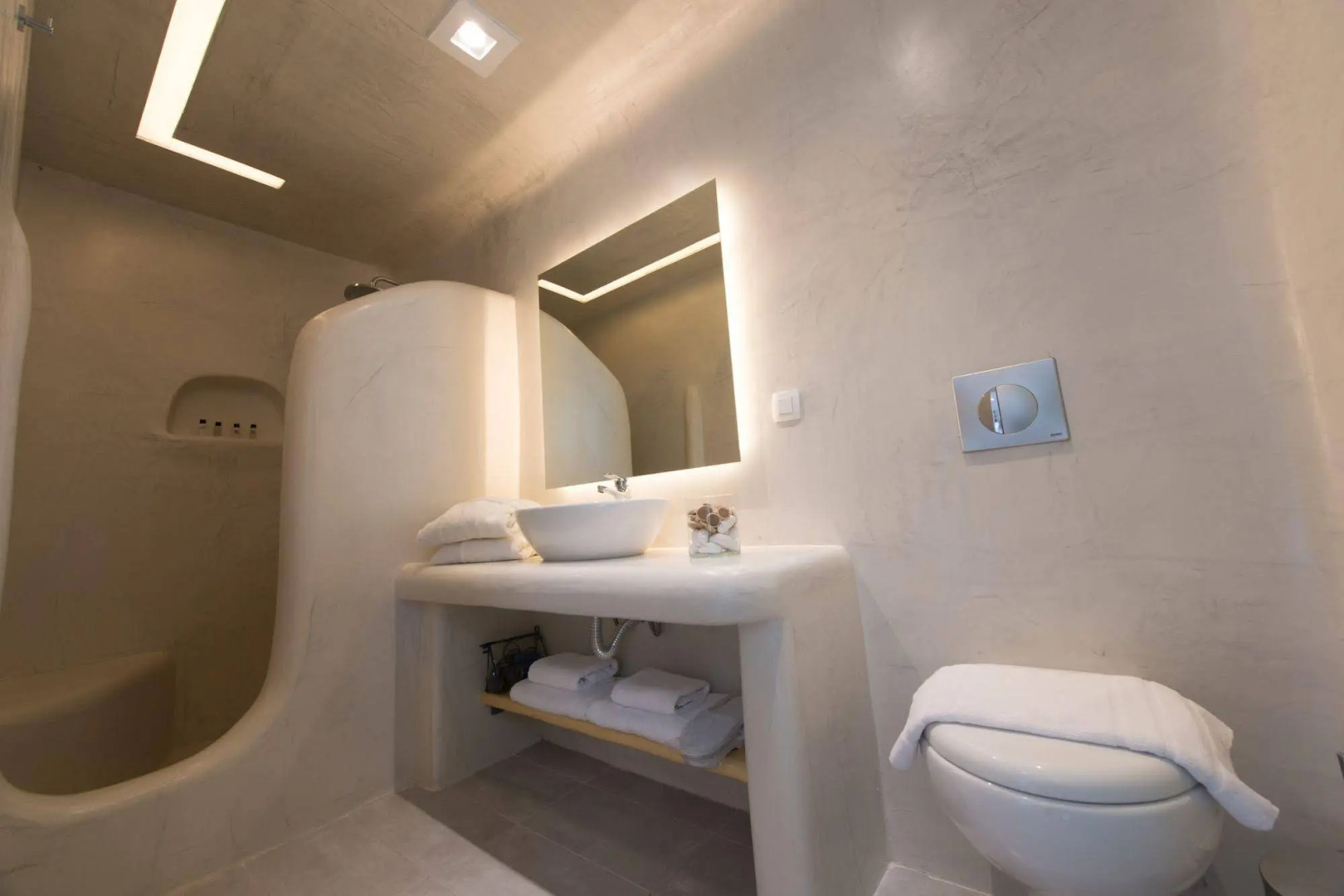 Photo - On the Cliff