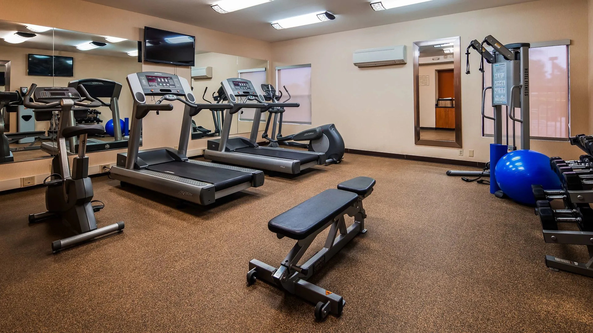 Photo - Best Western Plus Fresno Airport Hotel