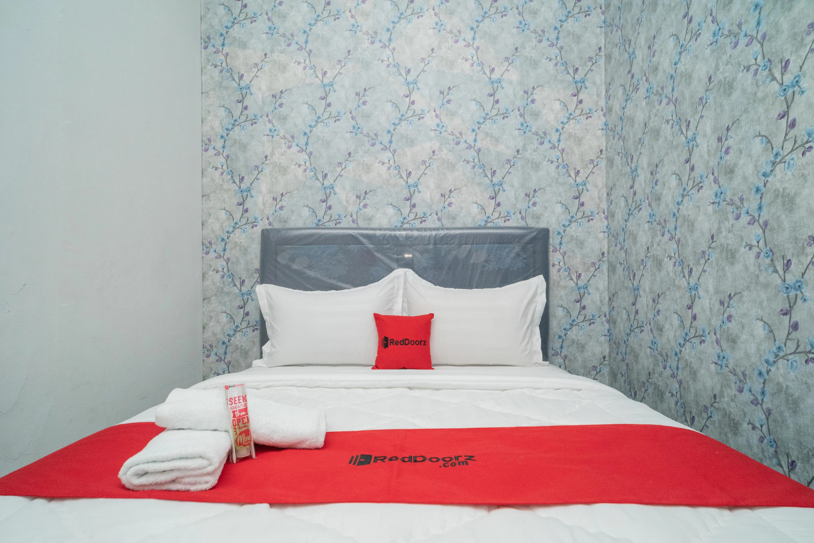 Foto - RedDoorz Plus near ITC Cempaka Mas 2