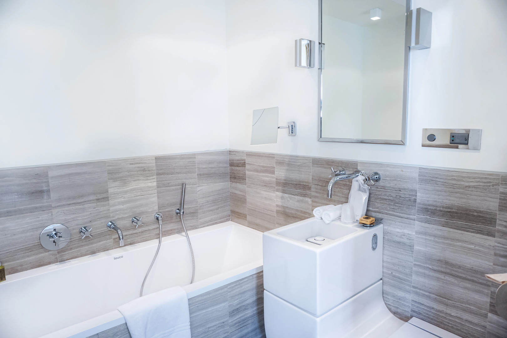 Photo - Hotel Marignan Champs-Elysées