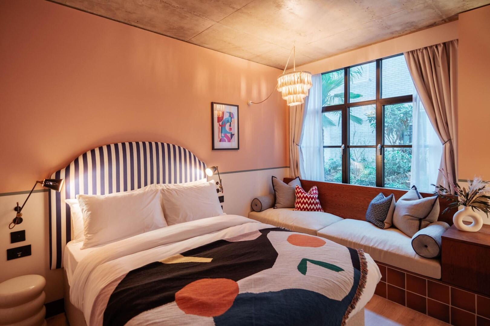 Photo - room2 London Chiswick Hometel