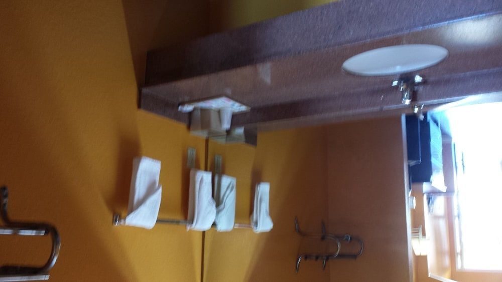 Foto - Hotel O Regency Suites Houston - IAH Beltway 8