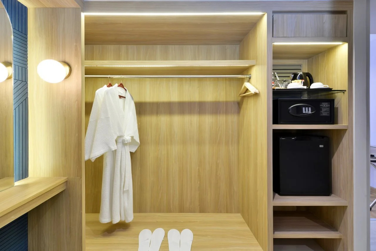 Photo - Twin Towers Hotel