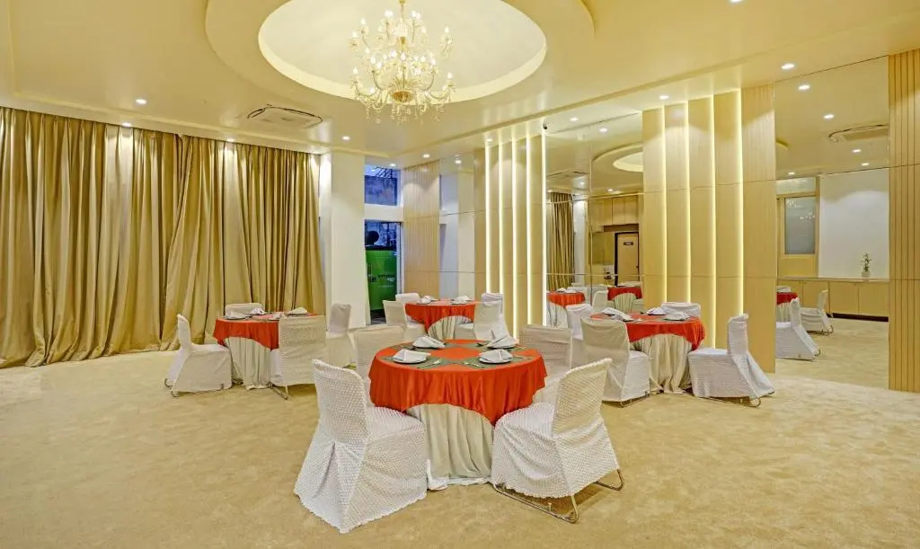 Photo - Treebo Premium Golden Bliss Trimurti Nagar Square