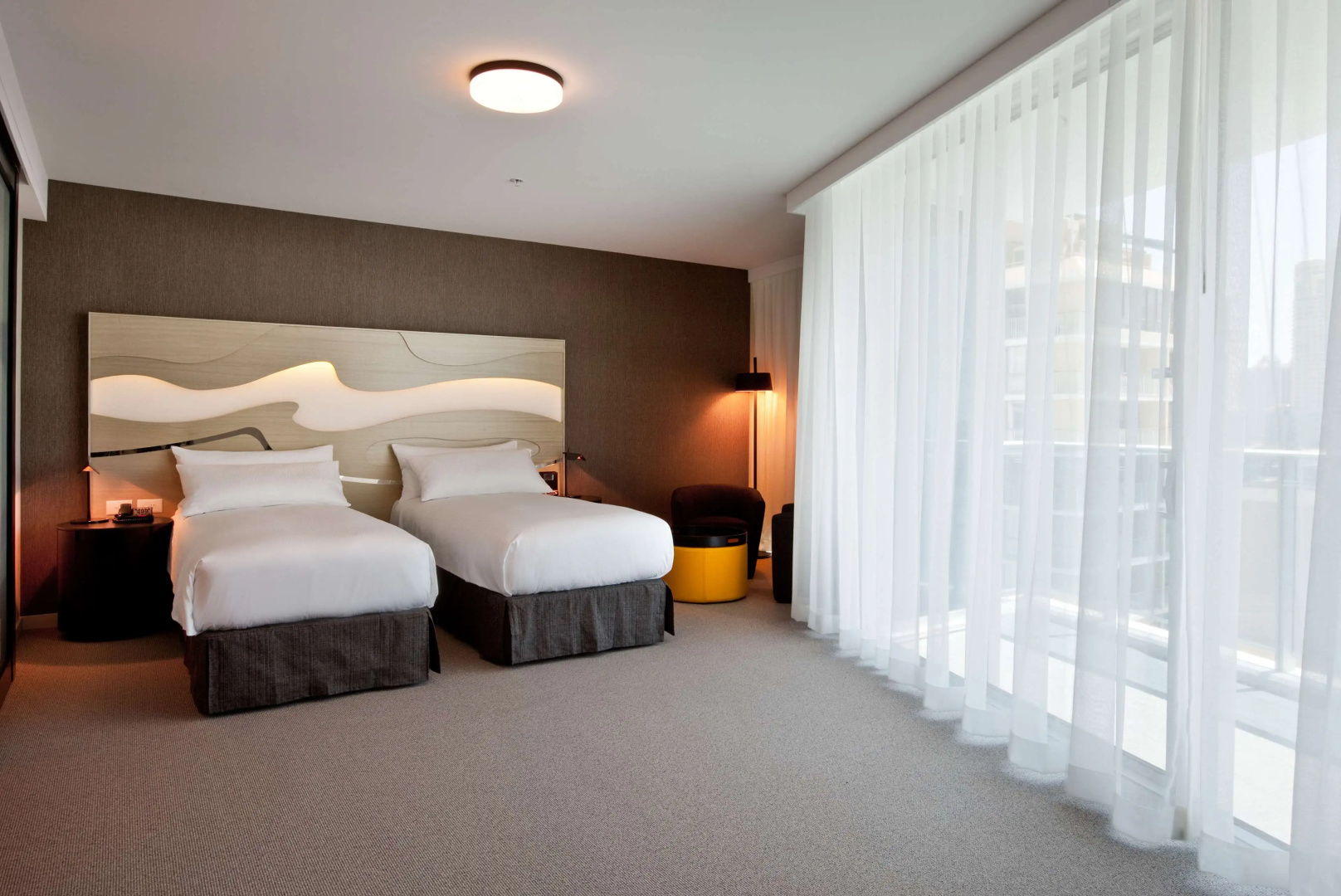 Photo - Hilton Surfers Paradise Hotel & Residences.
