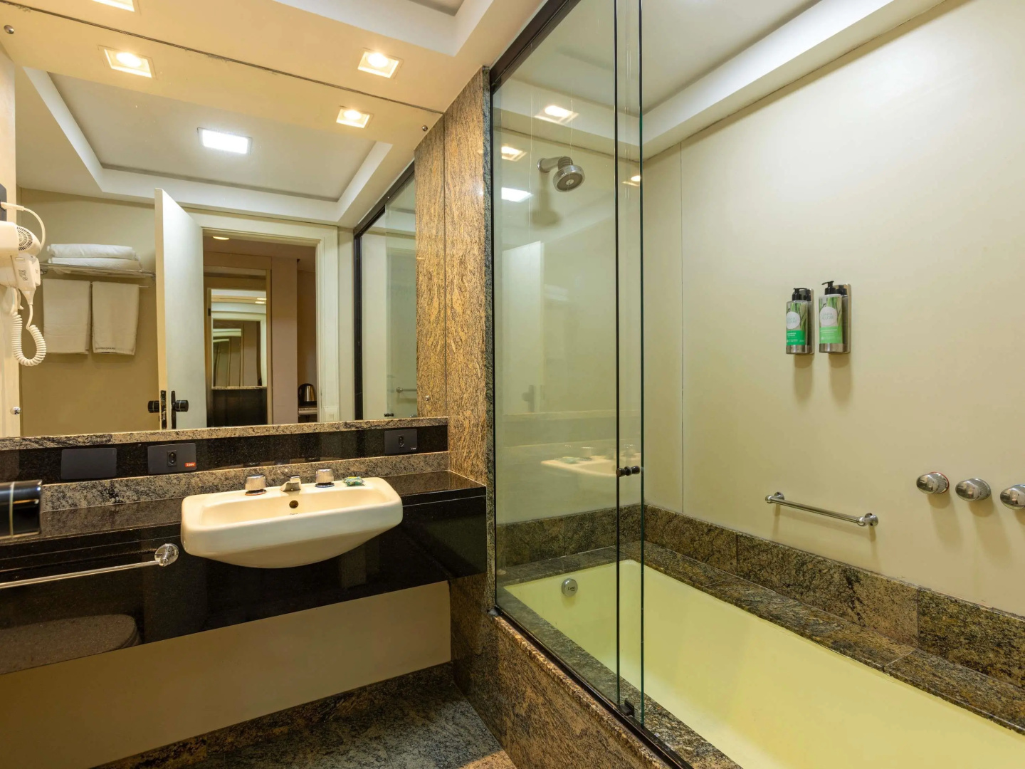 Photo - Grand Mercure Curitiba Rayon