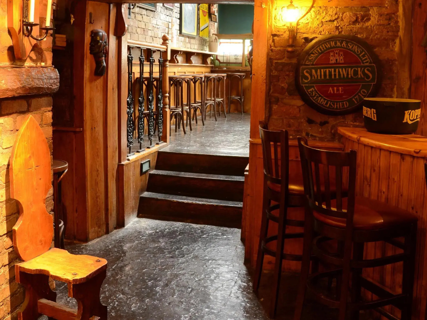 Photo - Uppercross House Hotel