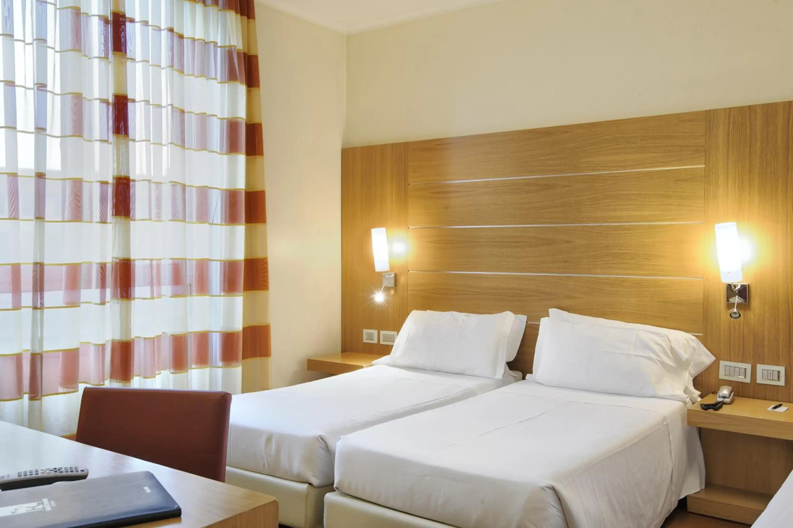 Photo - Hotel Canada