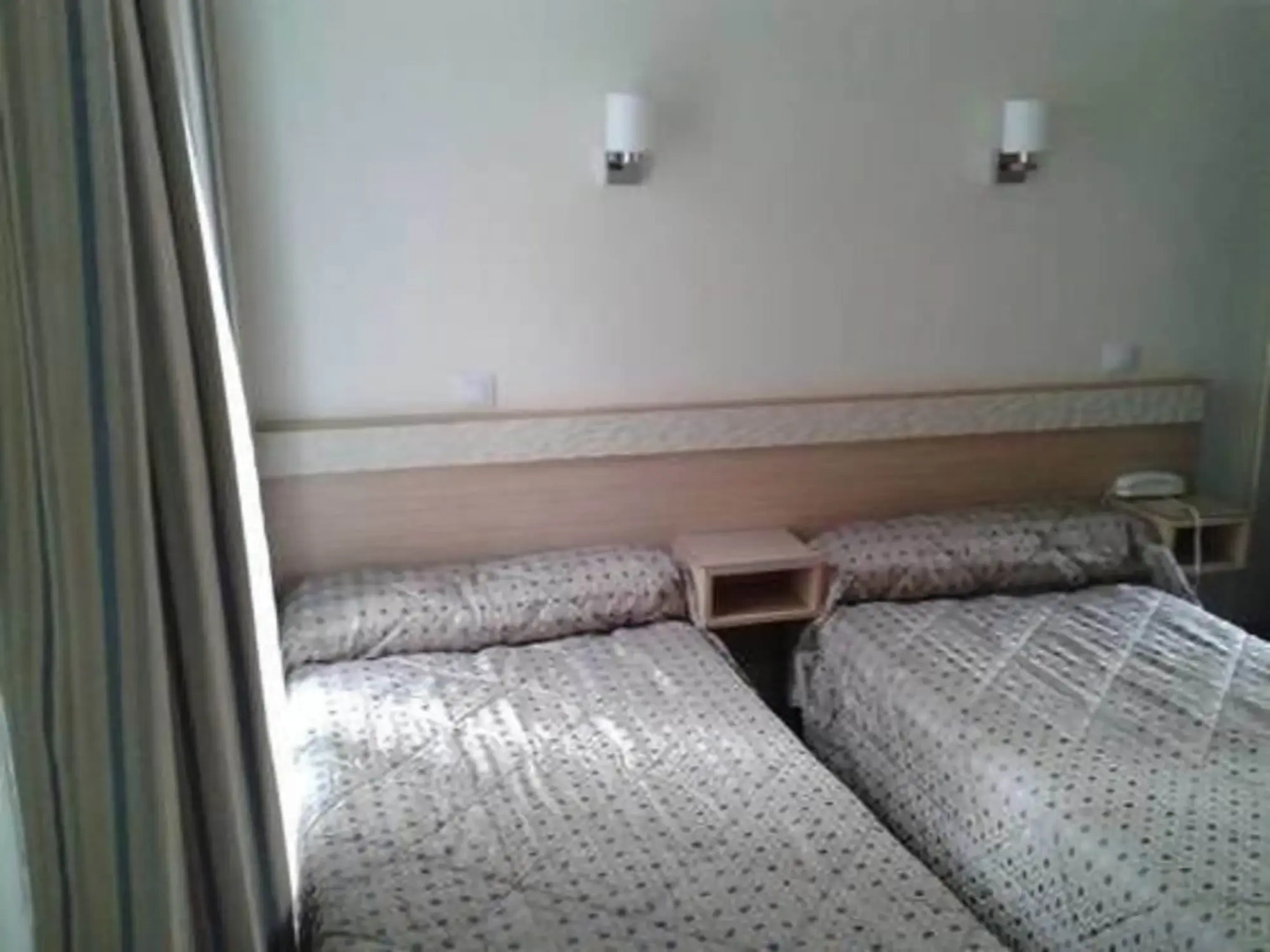 Photo - Hotel Lilas Gambetta