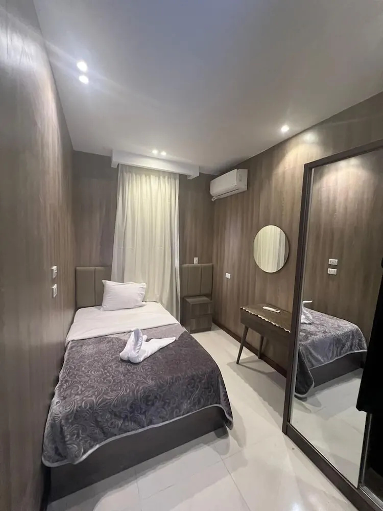 Foto - Rotana Palace Suites