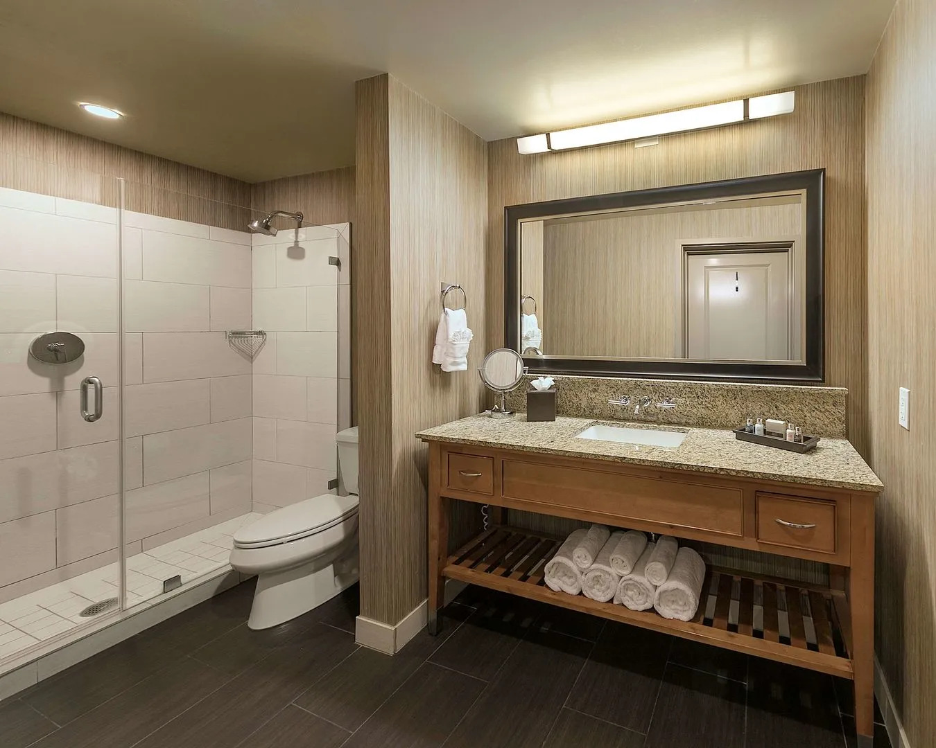 Photo - Jamaica Bay Inn Marina Del Rey Tapestry Collection by Hilton