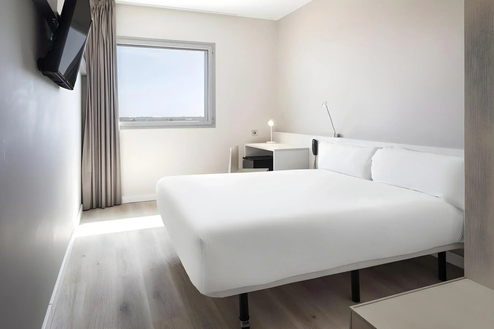 Photo - B&B HOTEL Barcelona Viladecans
