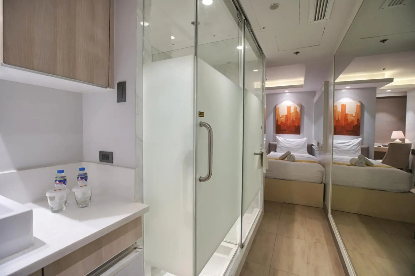 Photo - The Mini Suites Eton Tower Makati