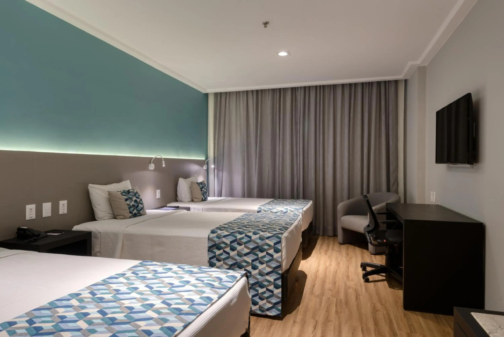 Photo - Comfort Suites Vitoria