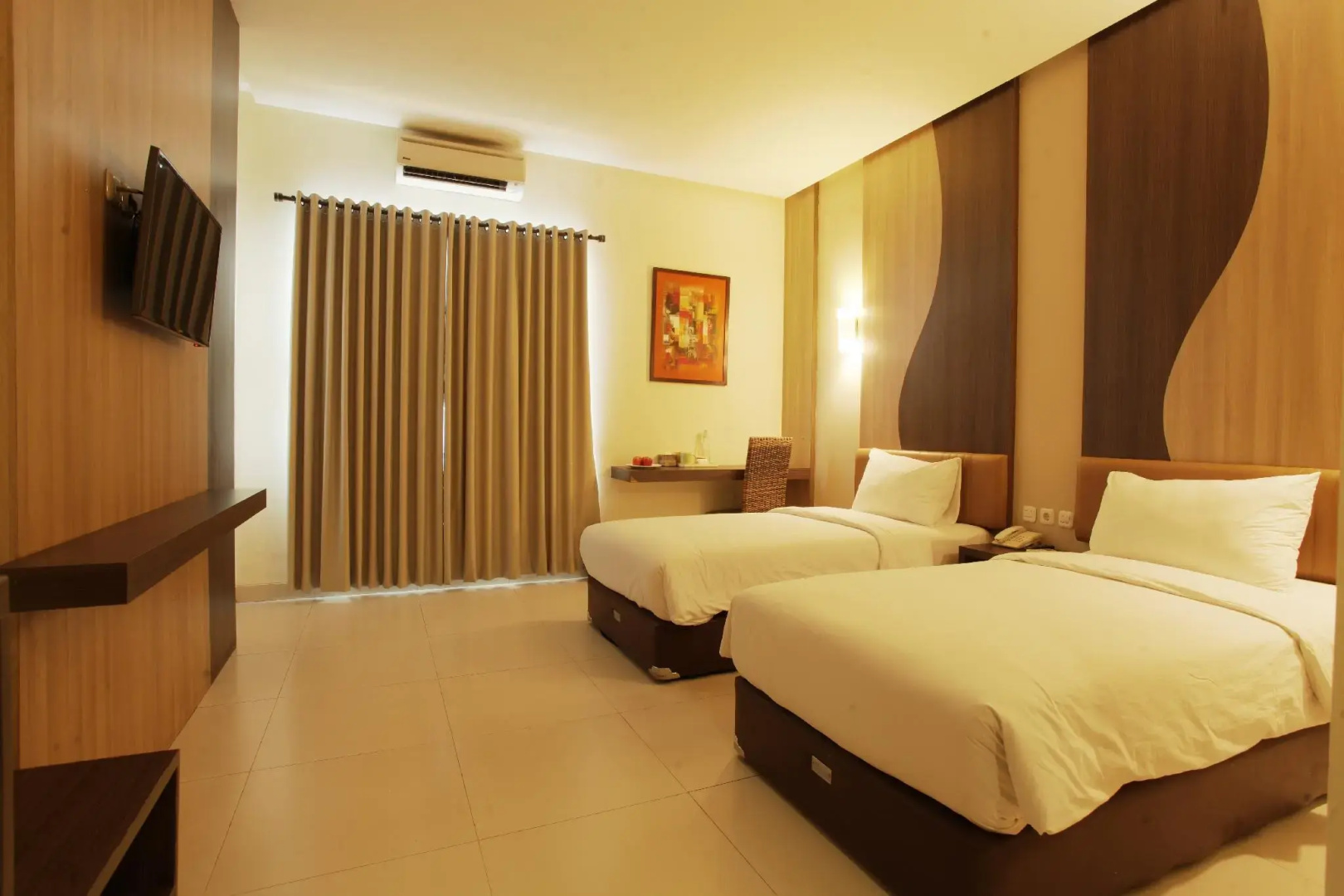 Photo - Lynt Hotel Jakarta