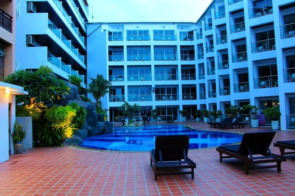 Photo - Dragon Beach Resort , Jomtien Beach Pattaya