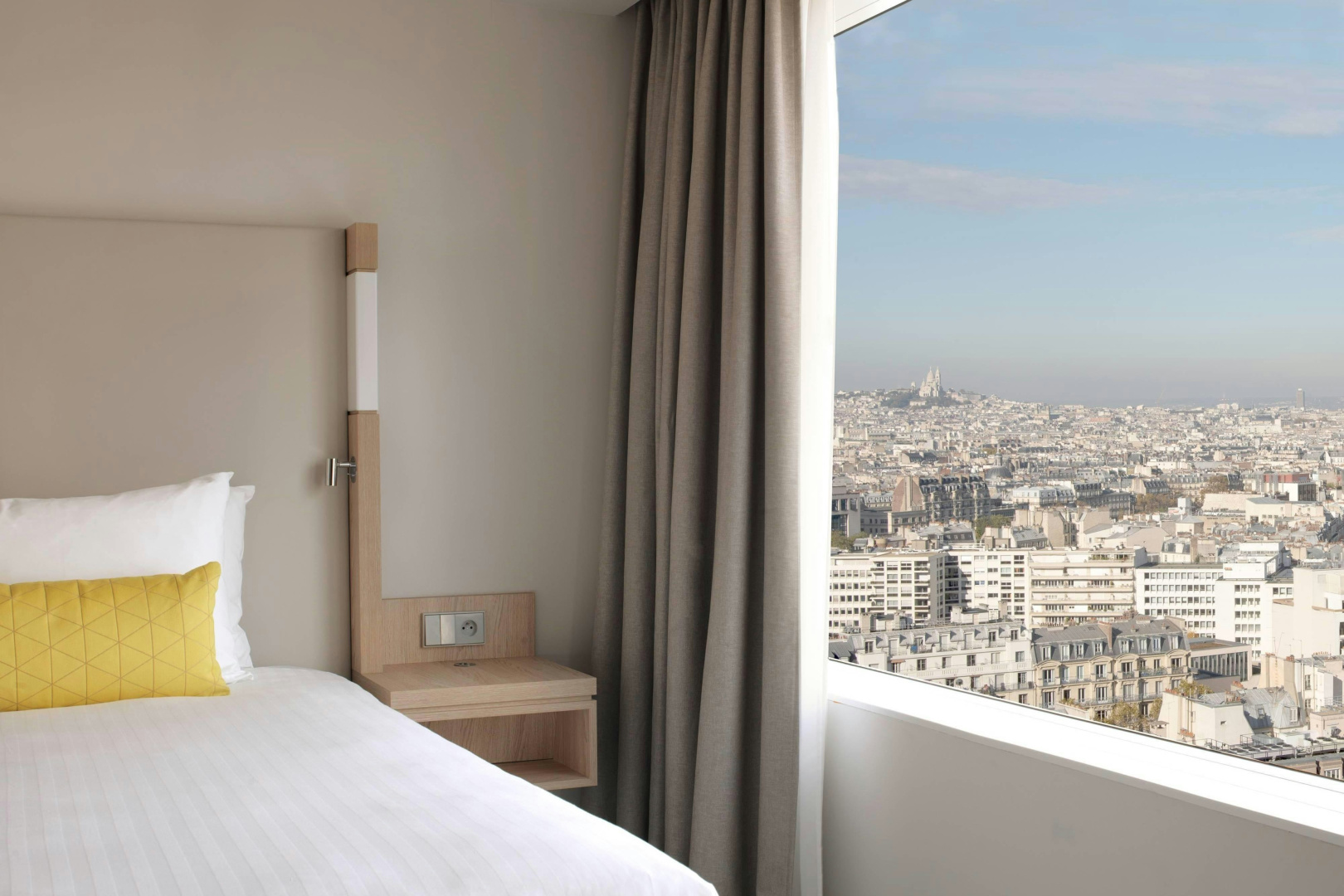 Photo - Courtyard by  Marriott Paris Gare de Lyon