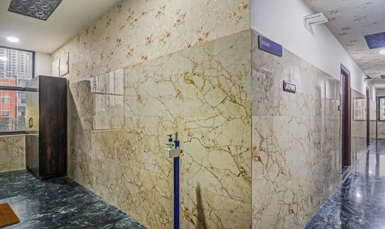 Photo - Itsy Hotels J A Royal Suites Manikonda