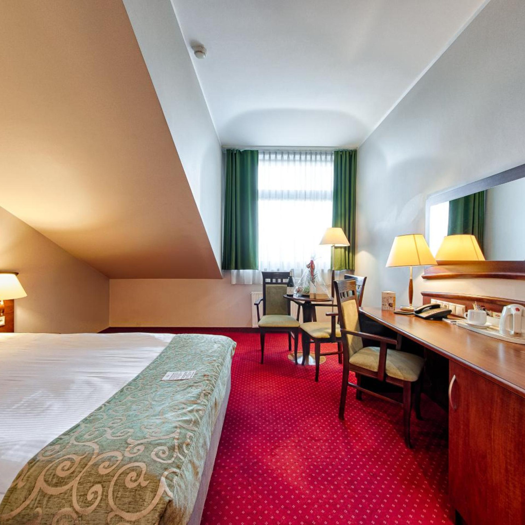 Photo - Grand Royal Hotel