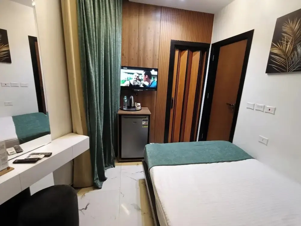 Photo - Museum Plaza