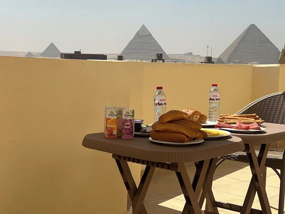 Photo - premier pyramids inn