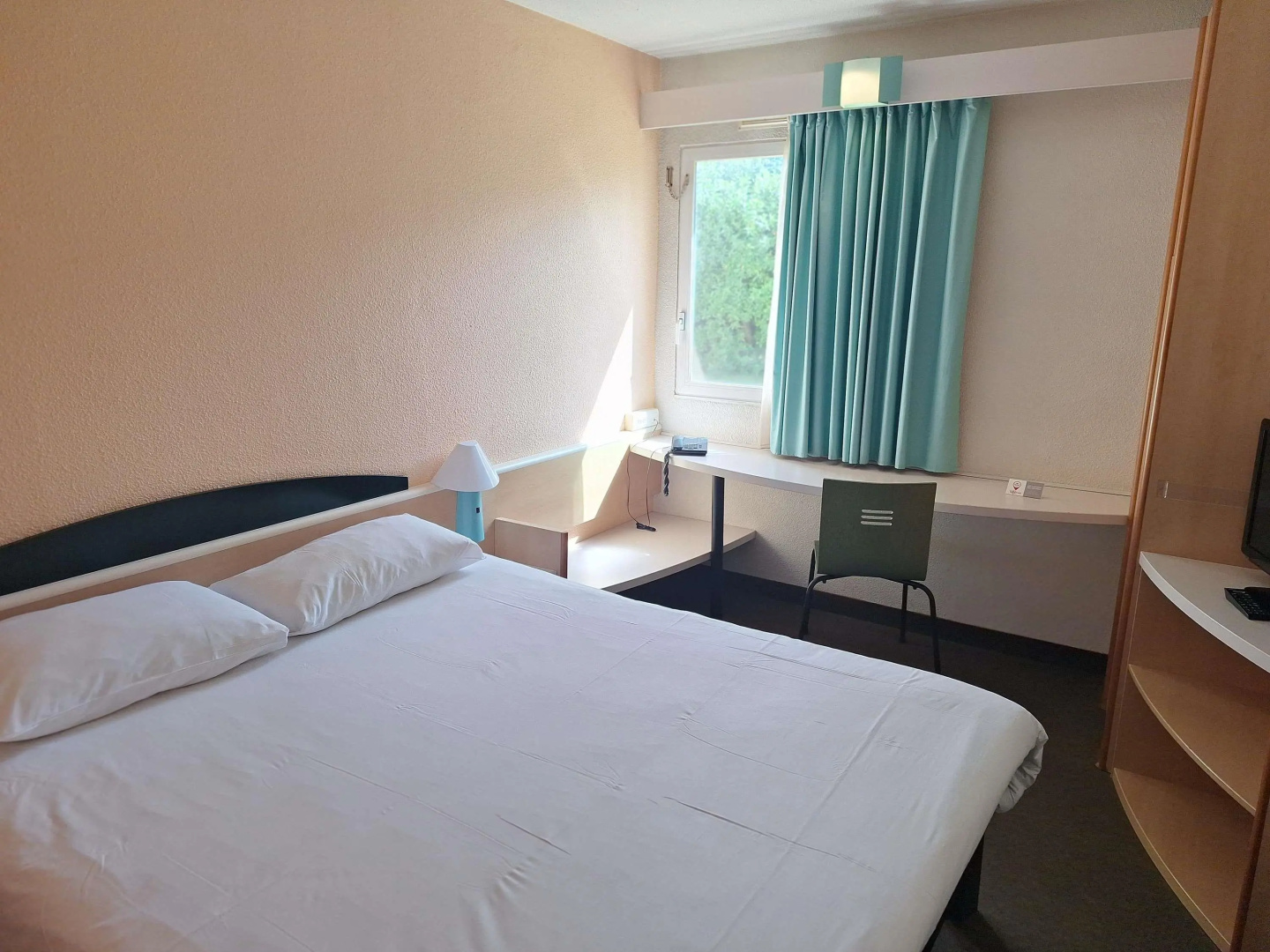 Photo - ibis Setubal