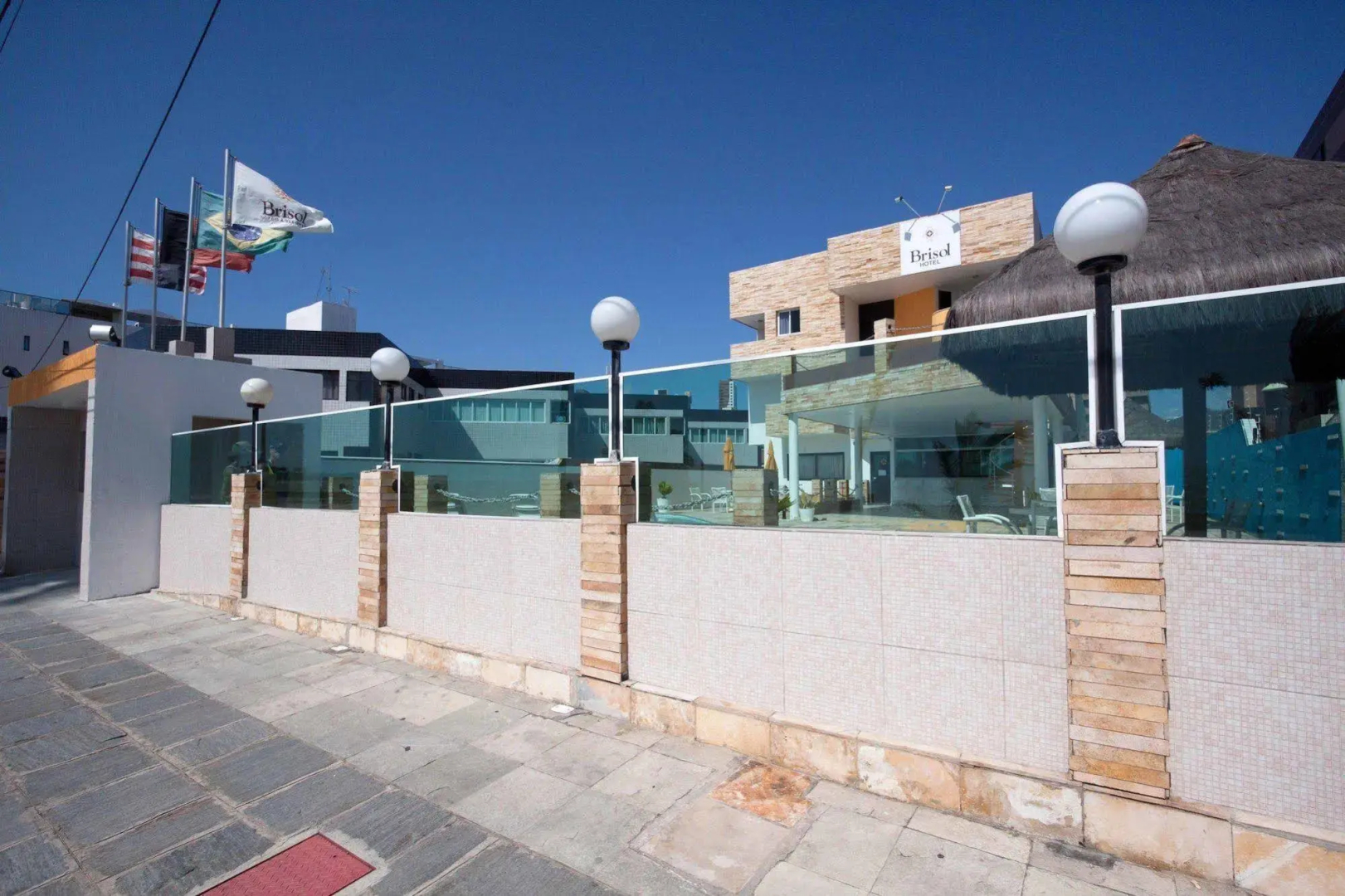 Photo - Tambau Beach Hotel
