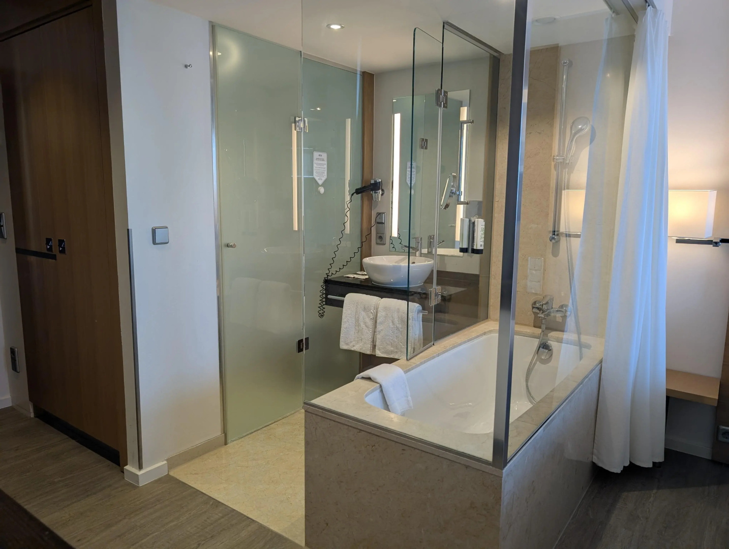 Photo - Park Inn by Radisson Berlin Alexanderplatz