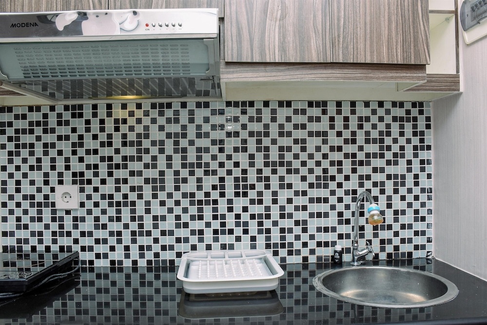 Homey And Simple Studio Apartment At Taman Melati Margonda