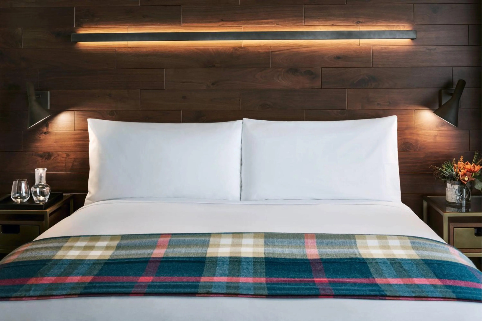 Photo - the DOUGLAS, Autograph Collection