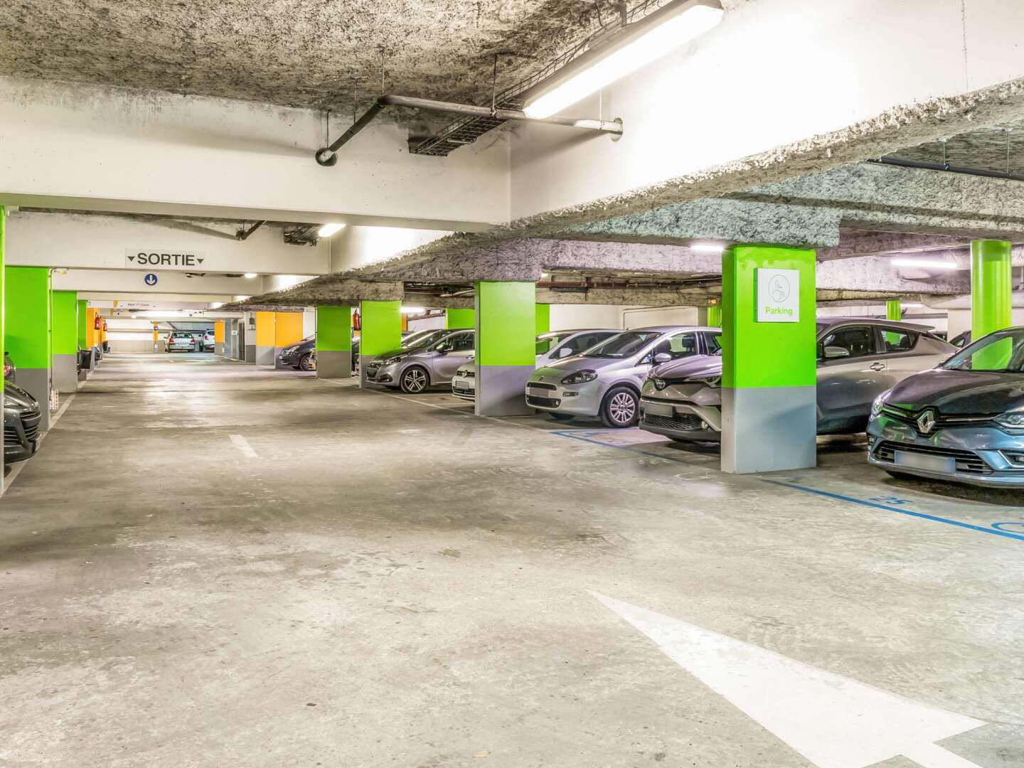 Foto - Campanile PRIME - Suresnes - La Défense