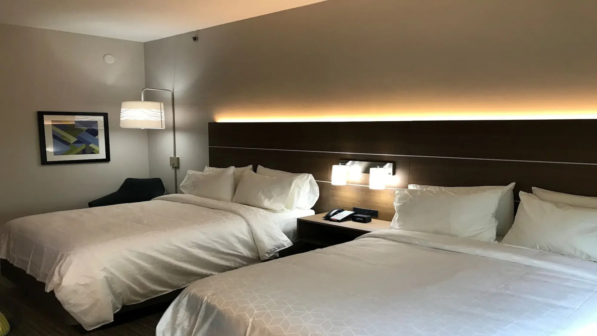Photo - Holiday Inn Express & Suites Arlington North – Stadium Area by IHG