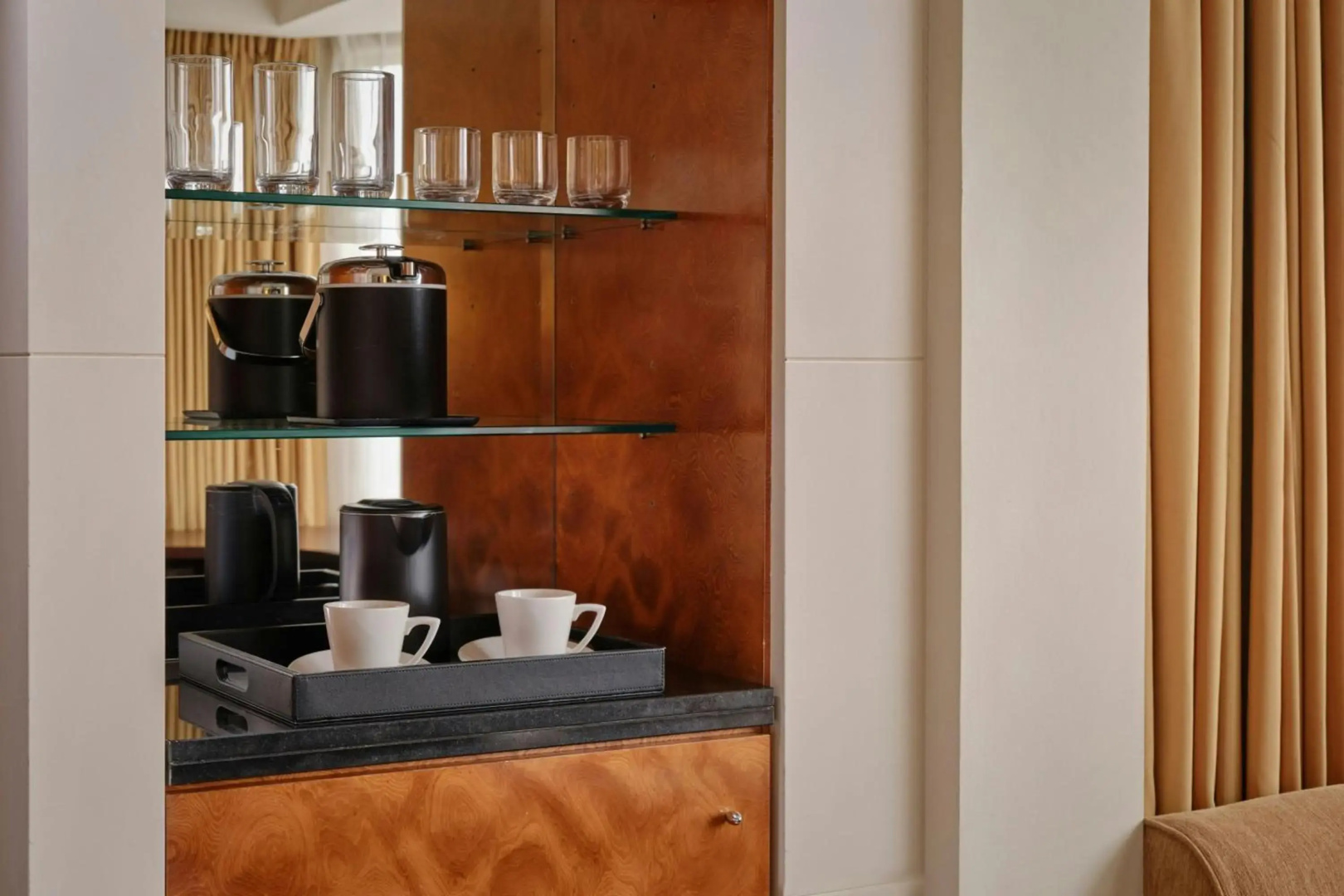 Photo - The Park Tower Knightsbridge, a Luxury Collection Hotel, London