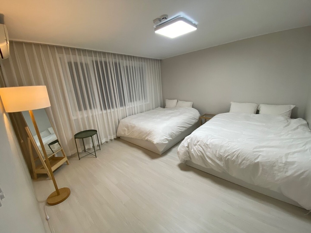 Photo - High Street Guest House Hongdae - Hostel