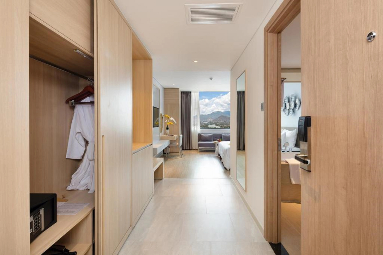 Photo - DQua Hotel