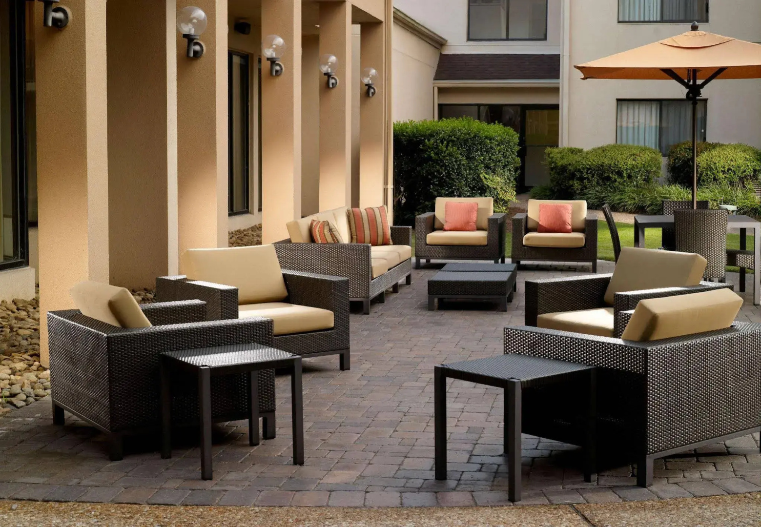 Photo - Courtyard by Marriott Savannah Midtown