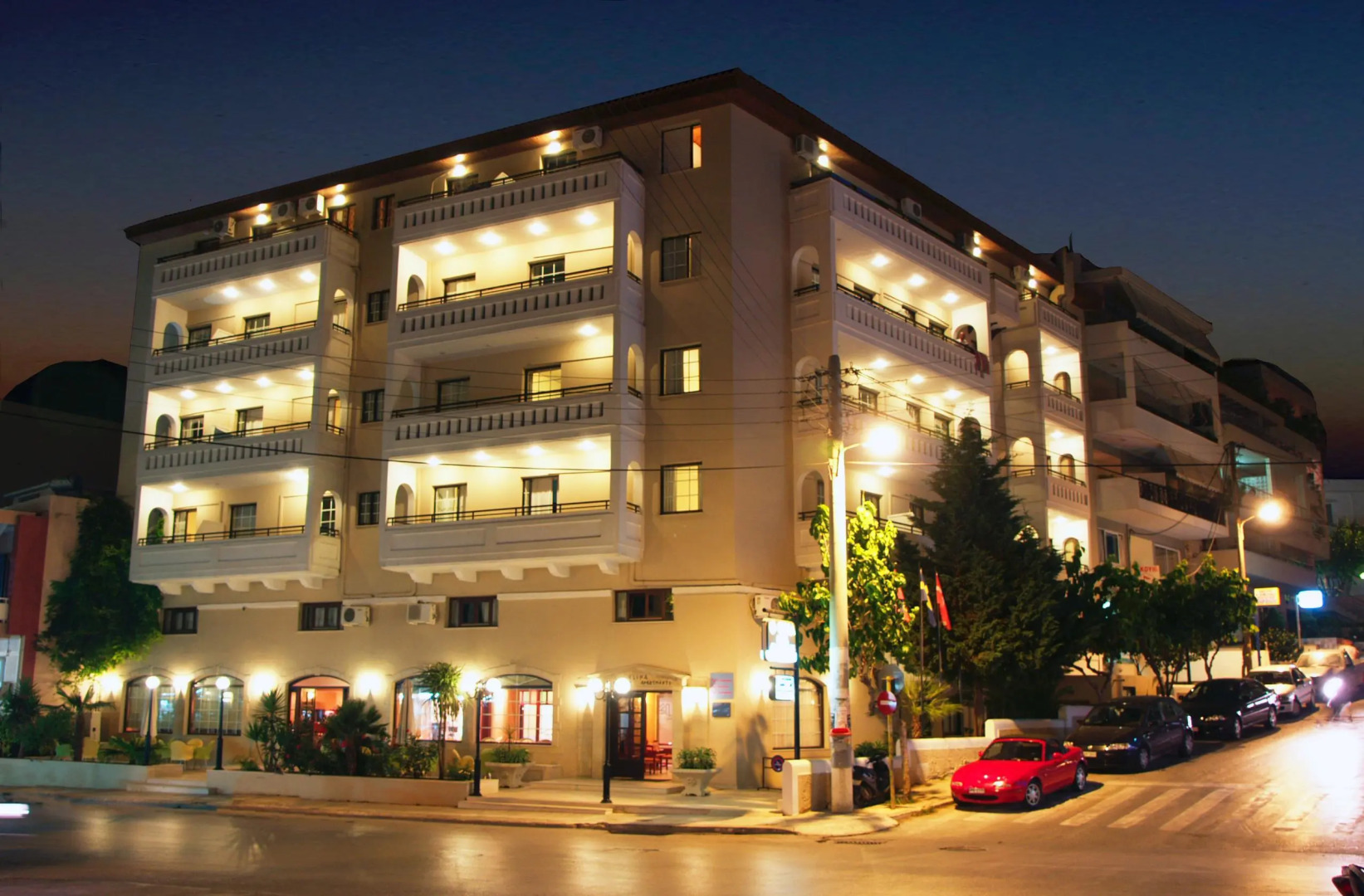 Photo - Elina Hotel Apartments