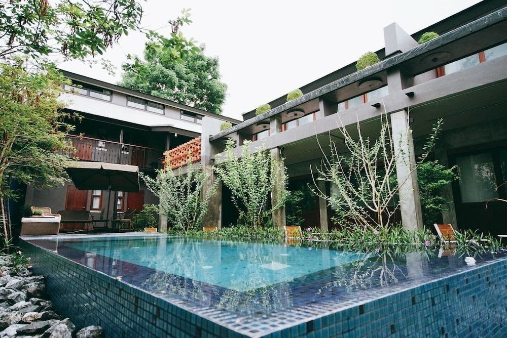 Foto - Yellow Pillow village