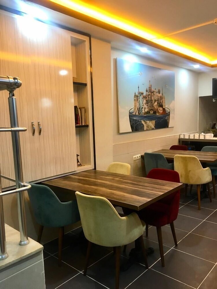 Photo - Ozhan Hotel