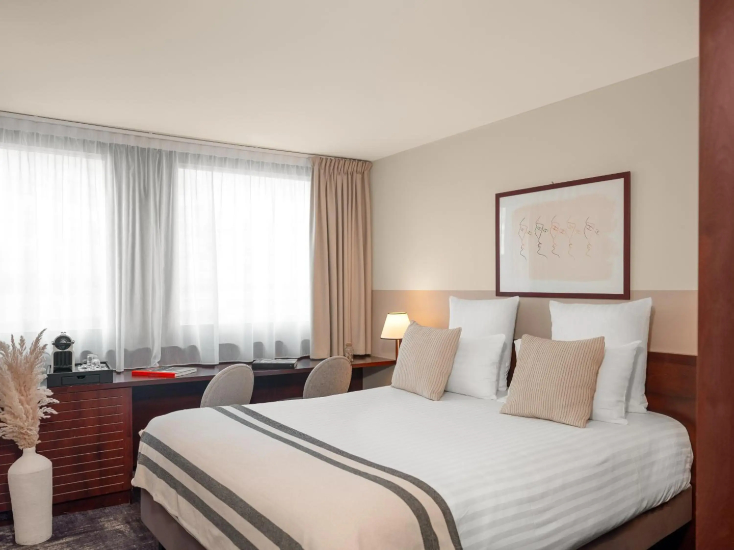 Foto - Mercure Paris Gare Montparnasse TGV