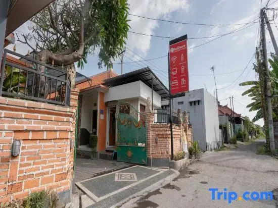 Foto - RedDoorz near Buleleng Harbour 2