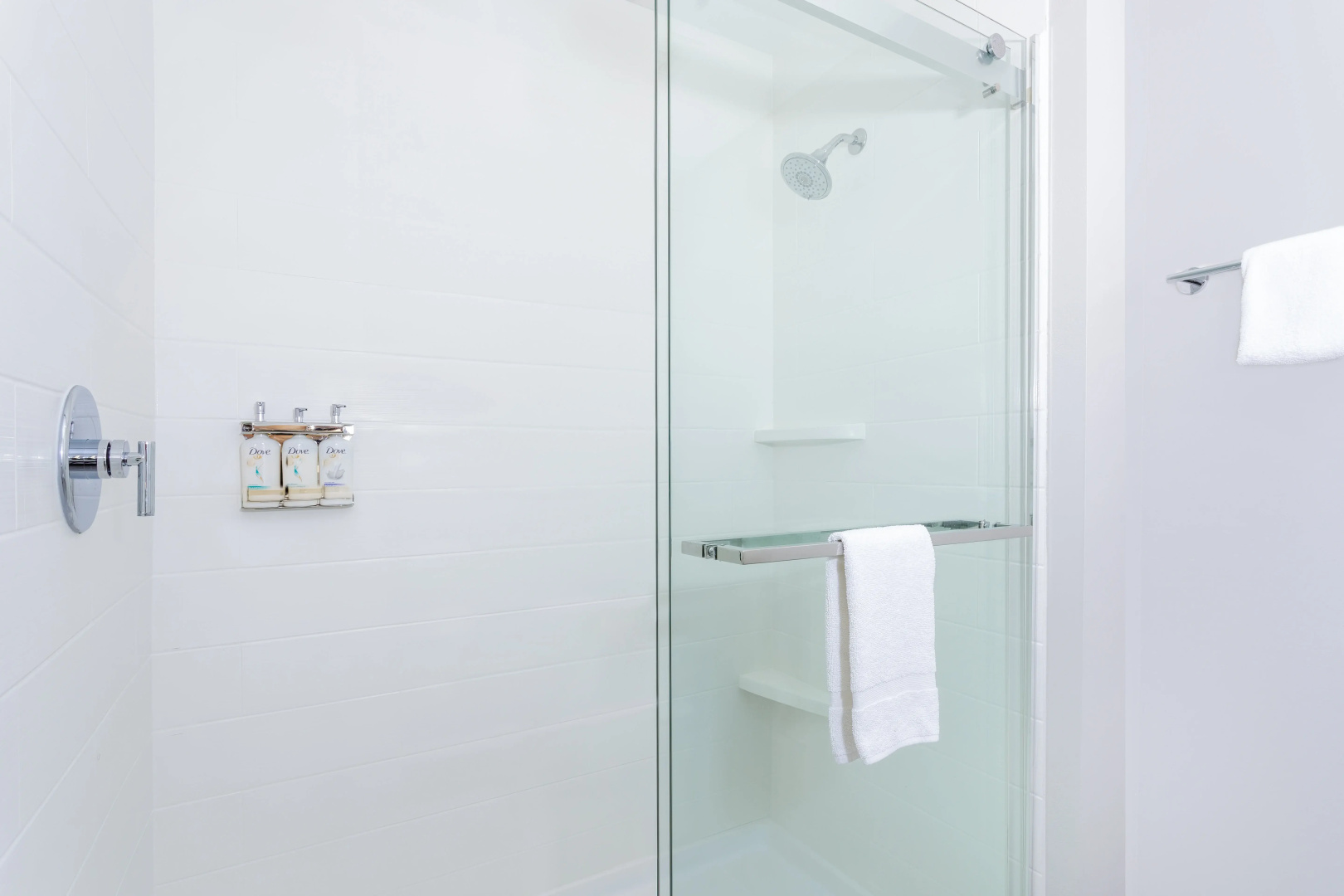 Photo - Holiday Inn Express & Suites Tampa Stadium – Airport Area by IHG