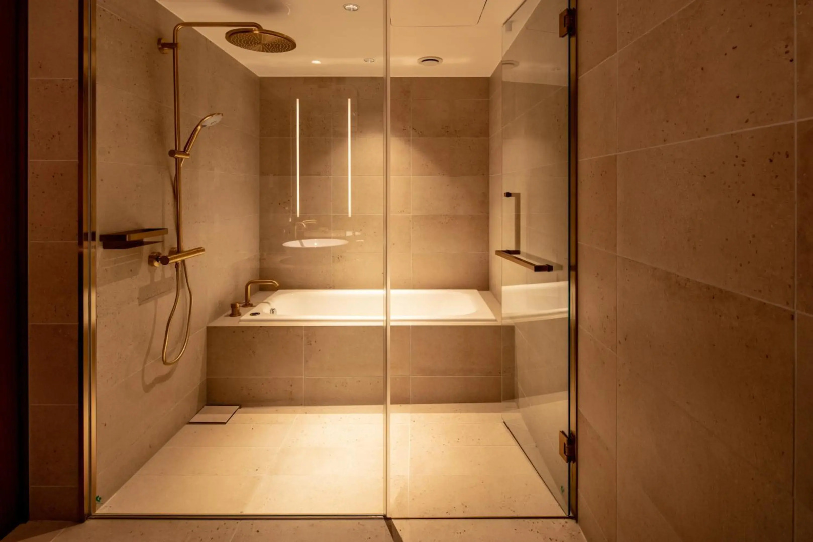 Foto - The Basics Fukuoka