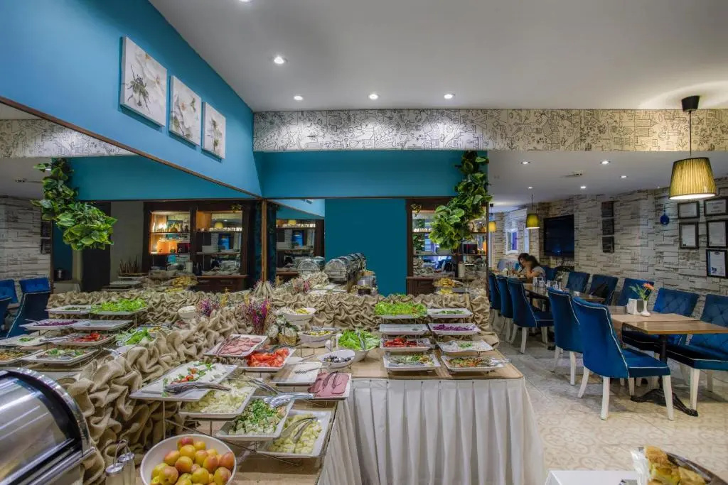 Photo - Raymond Blue Hotel