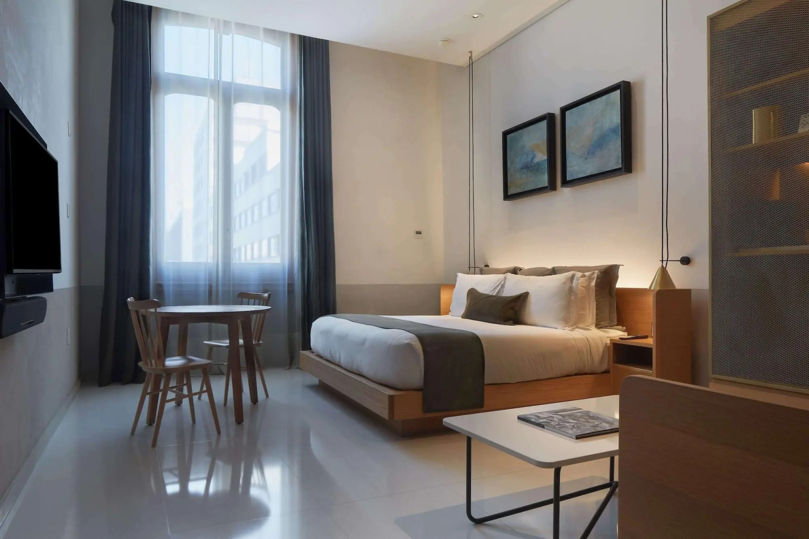 Photo - Umbral, Curio Collection By Hilton